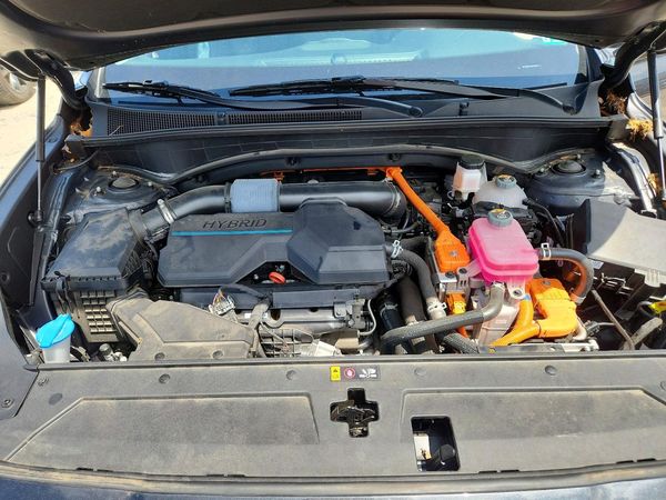 2023 HYUNDAI SANTA FE SEL Premium — Engine bay