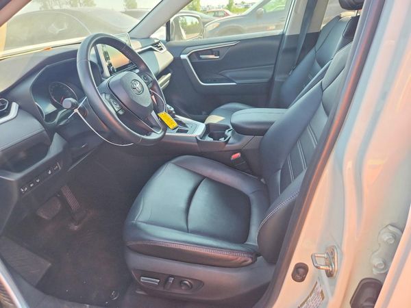 2019 TOYOTA RAV4 XLE AWD