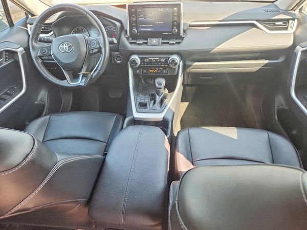 2019 TOYOTA RAV4 XLE AWD
