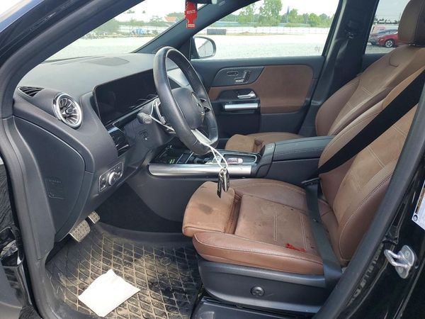 2025 MERCEDES-BENZ 300 GLA 250 4MATIC