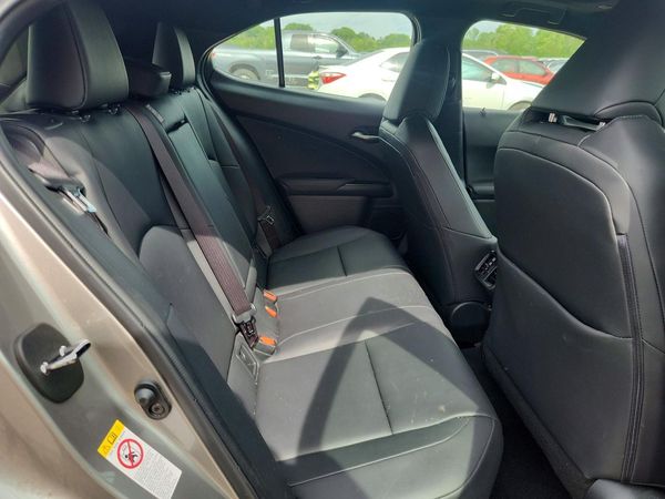 2019 LEXUS UX