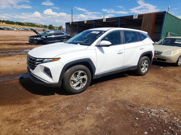 2024 HYUNDAI TUCSON SE