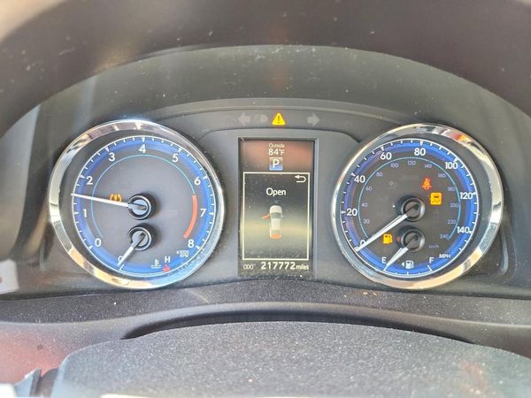 2017 TOYOTA COROLLA