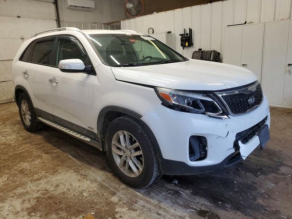 2014 KIA SORENTO Base/ LX