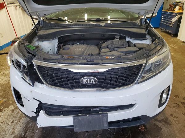 2014 KIA SORENTO Base/ LX