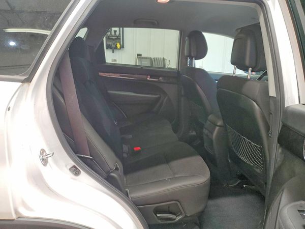 2014 KIA SORENTO Base/ LX