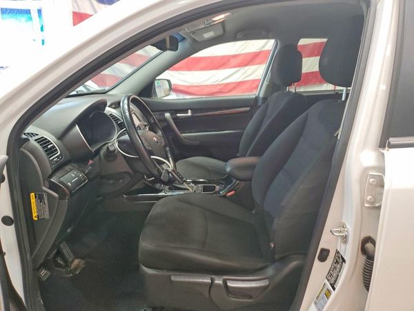2014 KIA SORENTO Base/ LX