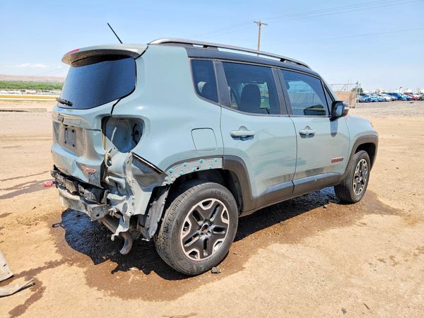 2015 JEEP RENEGADE TRAILHAWK 4X4