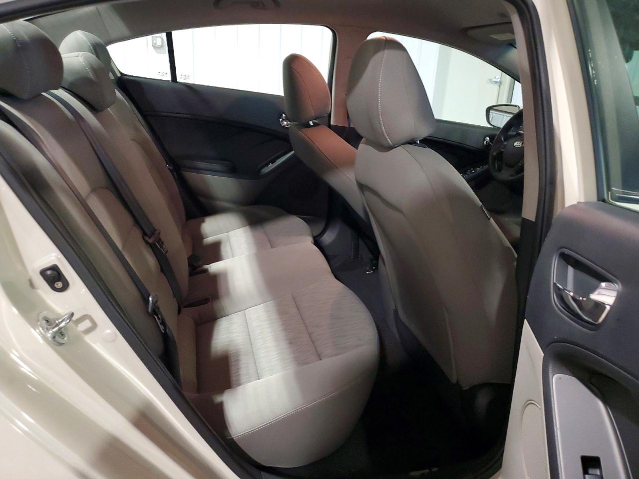 2015 KIA FORTE GL(Middle-low grade)