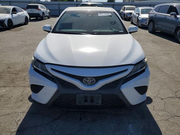 2018 TOYOTA CAMRY