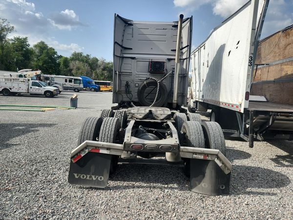 2018 VOLVO VNL
