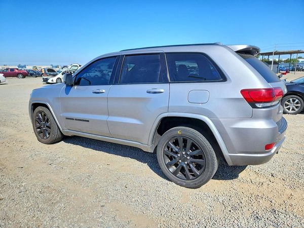 2021 JEEP GRAND CHEROKEE LAREDO 4X2