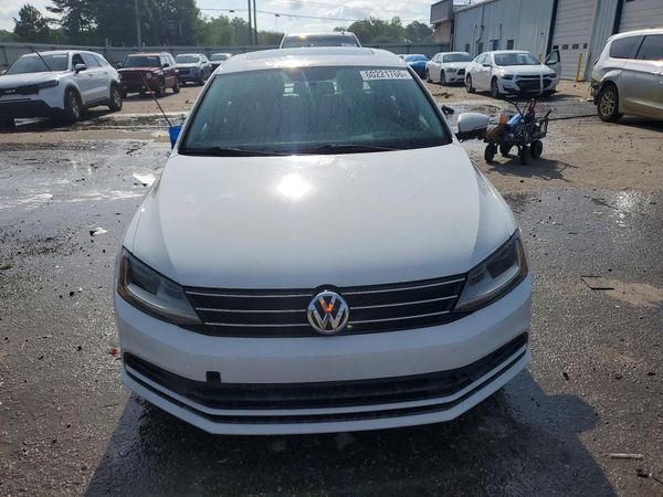 2017 VOLKSWAGEN JETTA SE