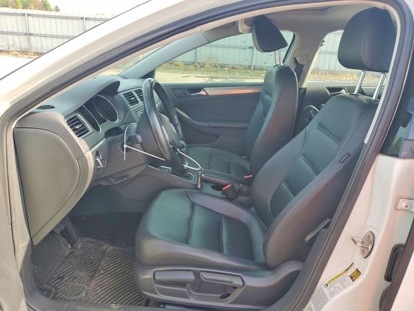 2017 VOLKSWAGEN JETTA SE