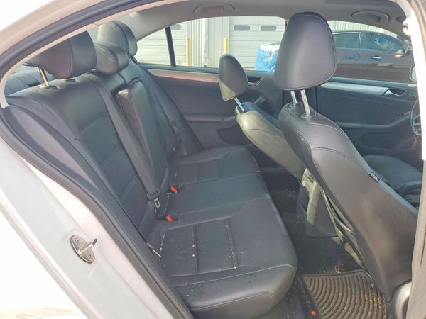 2017 VOLKSWAGEN JETTA SE