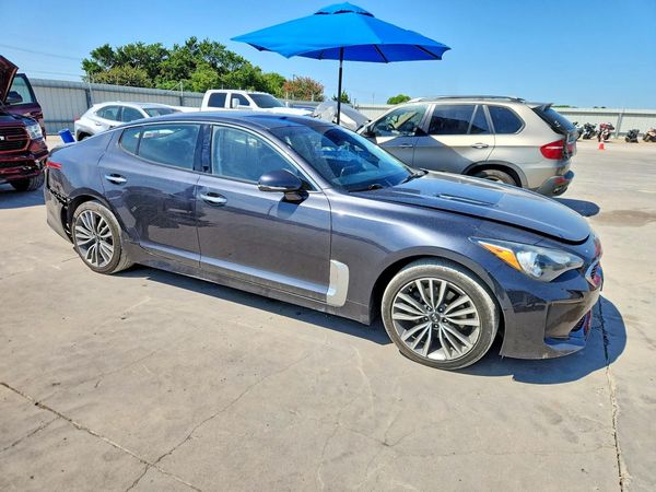 2019 KIA STINGER