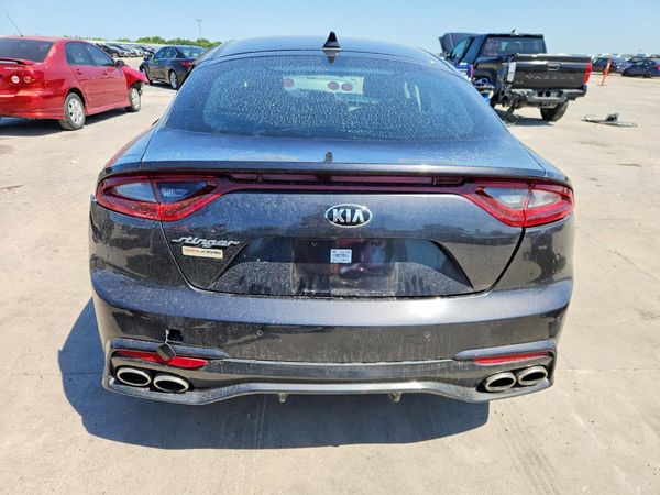 2019 KIA STINGER