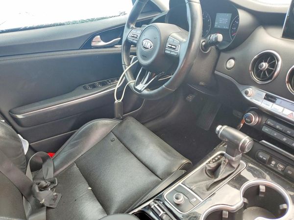 2019 KIA STINGER