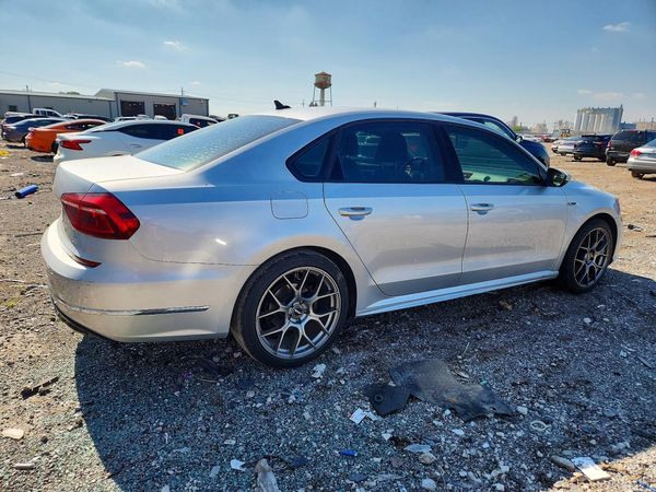 2018 VOLKSWAGEN PASSAT S, R-Line — PSRA