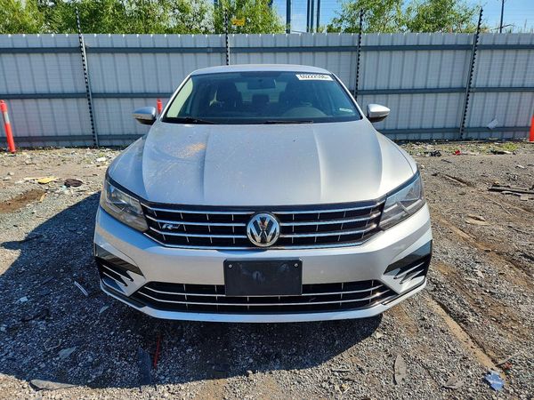 2018 VOLKSWAGEN PASSAT S, R-Line — DIRF