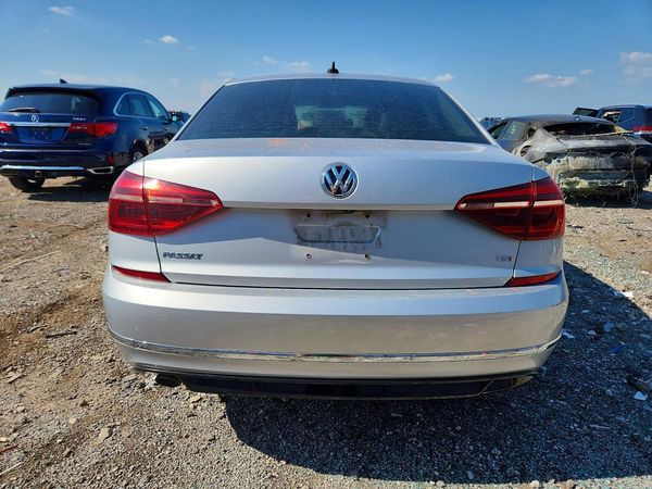 2018 VOLKSWAGEN PASSAT S, R-Line — DIRR