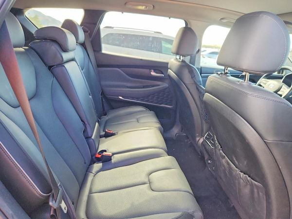 2022 HYUNDAI SANTA FE SEL w/ Premium Pkg