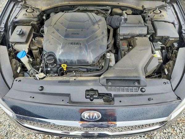 2017 KIA CADENZA Premium