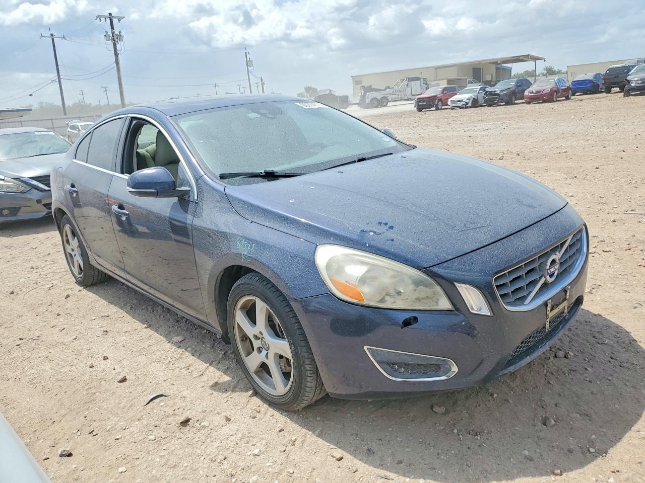 2013 VOLVO S60