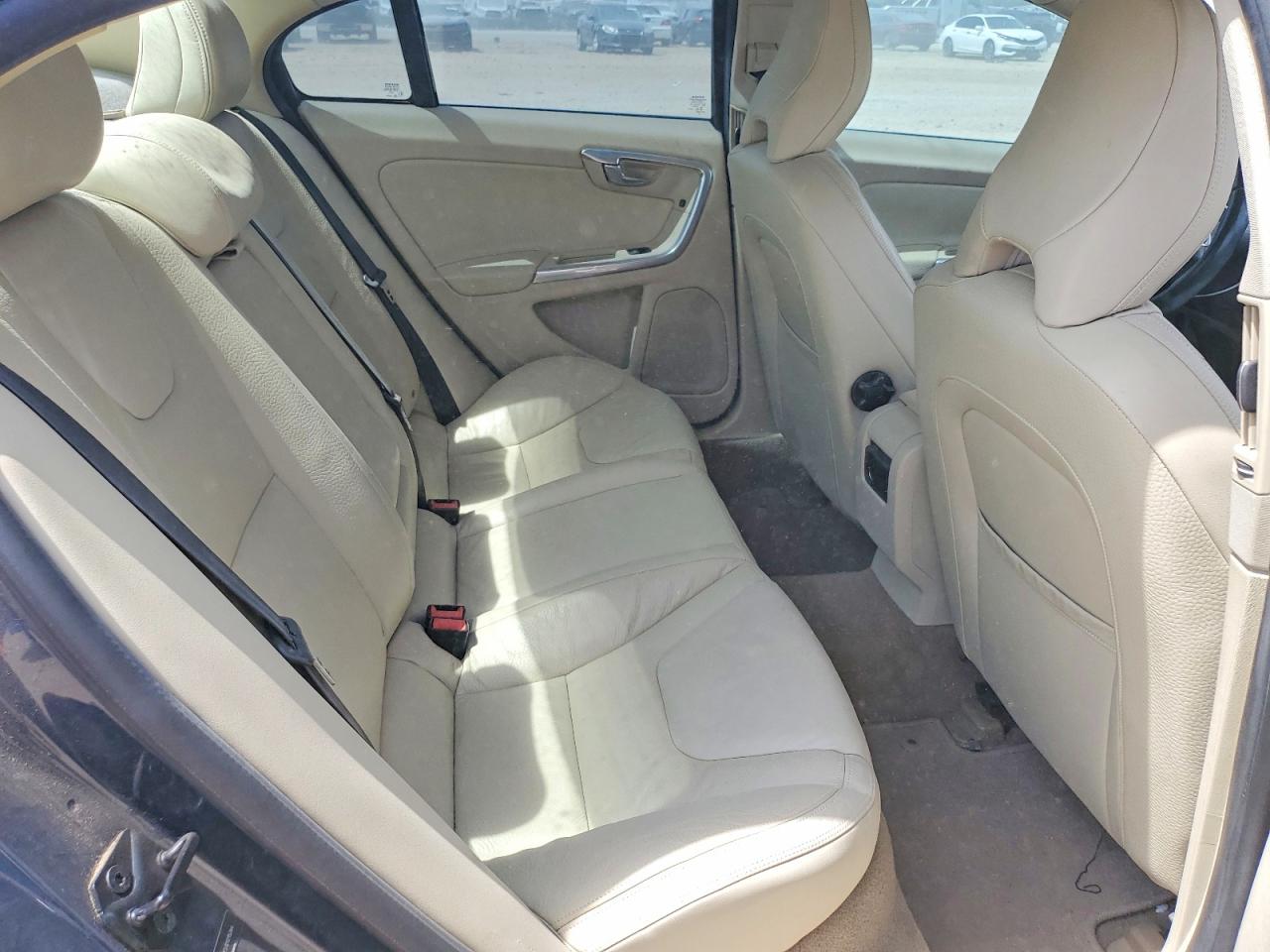 2013 VOLVO S60