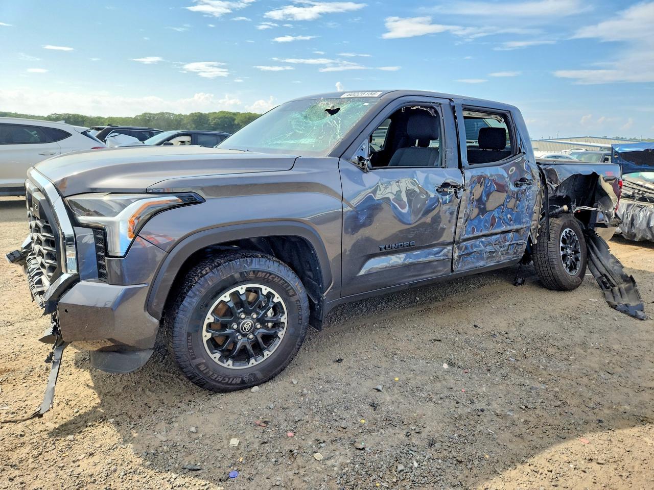 2025 TOYOTA TUNDRA SR5