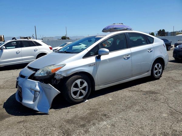 2014 TOYOTA PRIUS