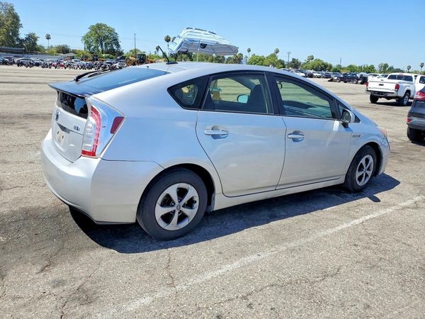 2014 TOYOTA PRIUS