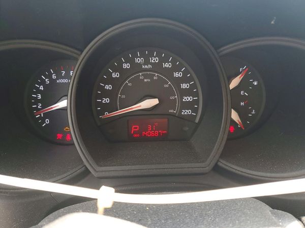 2015 KIA RIO GL - Middle-low
