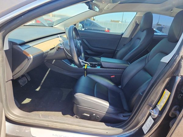 2019 TESLA MODEL 3