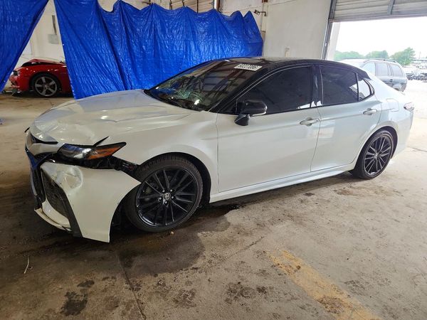 2022 TOYOTA CAMRY
