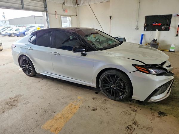 2022 TOYOTA CAMRY XSE