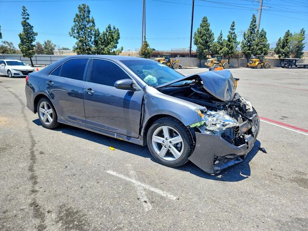 2012 TOYOTA CAMRY