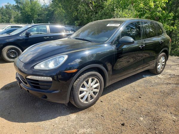 2014 PORSCHE CAYENNE