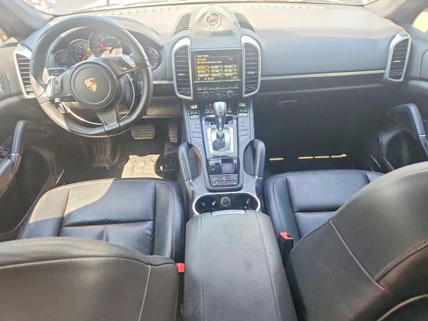 2014 PORSCHE CAYENNE