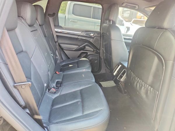 2014 PORSCHE CAYENNE