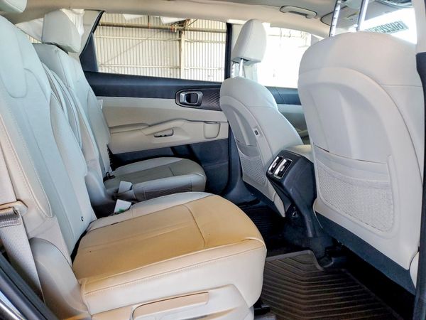 2025 KIA SORENTO