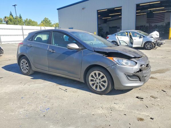 2017 HYUNDAI ELANTRA