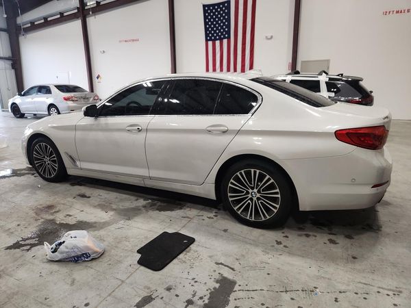 2019 BMW 530