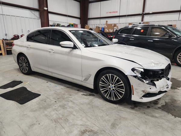 2019 BMW 530