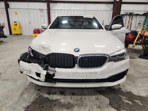 2019 BMW 530