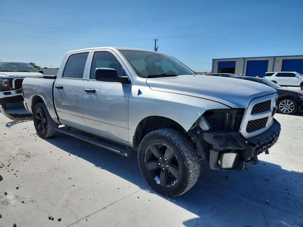 2014 RAM 1500 ST