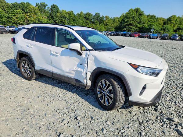 2020 TOYOTA RAV4 XLE Premium