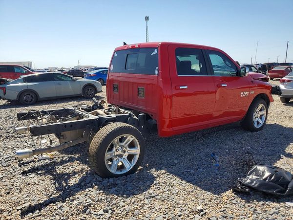 2018 RAM 1500 SLT CREW CAB 4X2