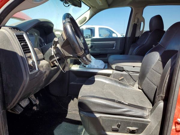 2018 RAM 1500 SLT CREW CAB 4X2