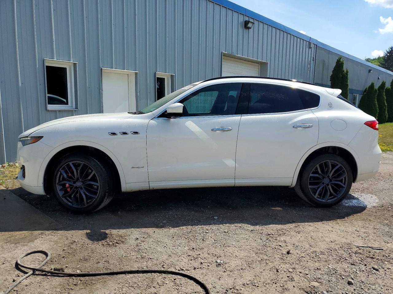 2018 MASERATI LEVANTE Sport